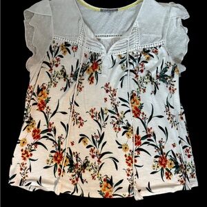 Daniel Rainn White Floral Blouse with Ruffle Sleeves